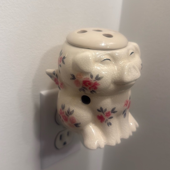 ScentSationals Wilber The Pig Accent Mini Wax Plug In Warmer Floral Farmhouse - Picture 2 of 8